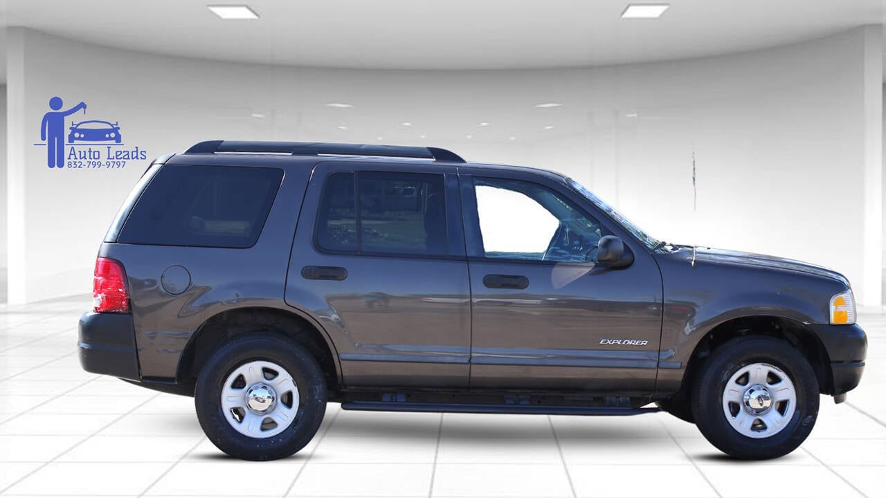 2005 Ford Explorer XLS photo 14