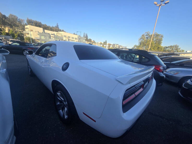 2015 Dodge Challenger SXT