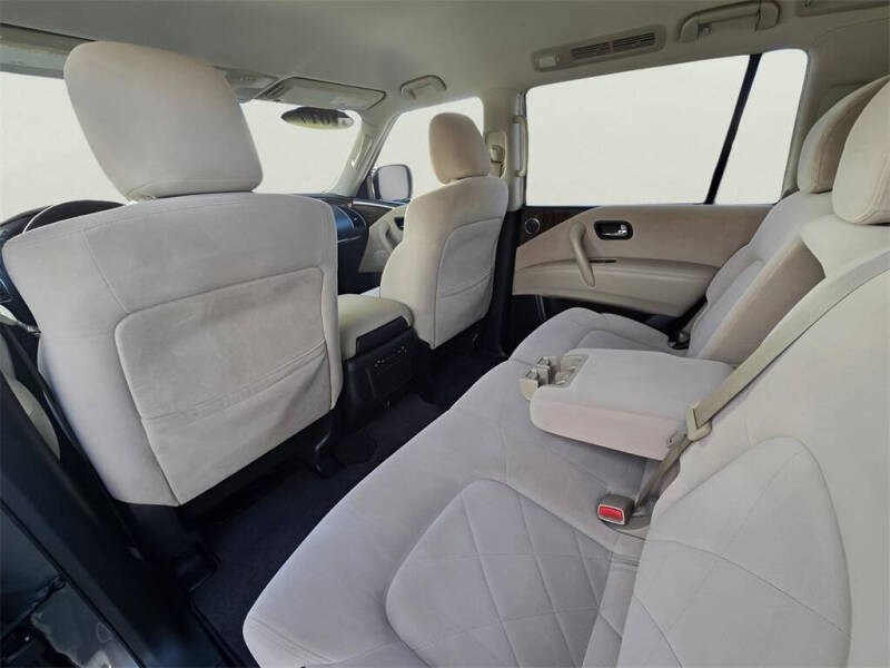 2017 Nissan Armada SV