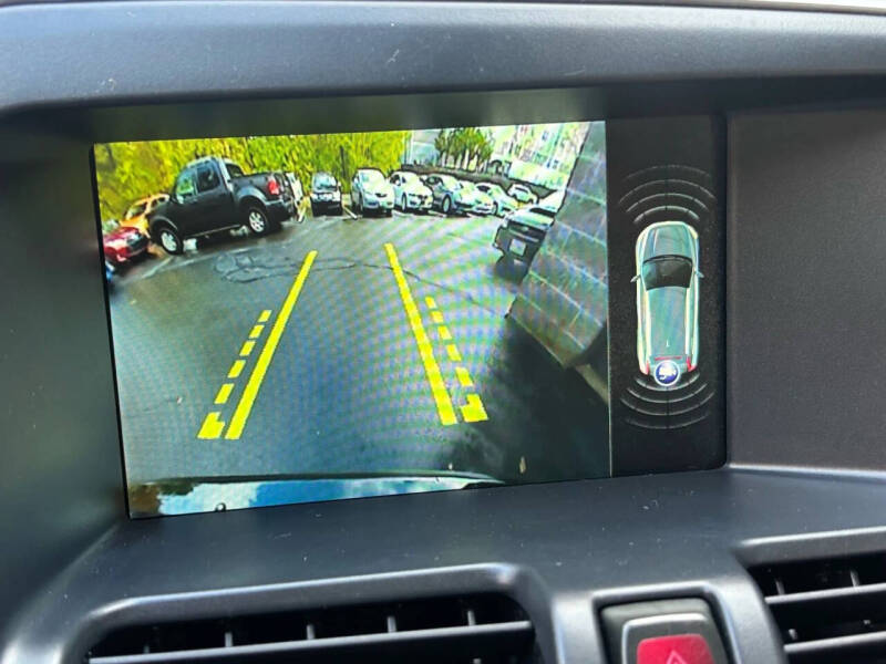 2016 Volvo XC60 T6 Drive-E