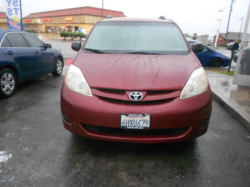 2007 Toyota Sienna CE 8-Passenger
