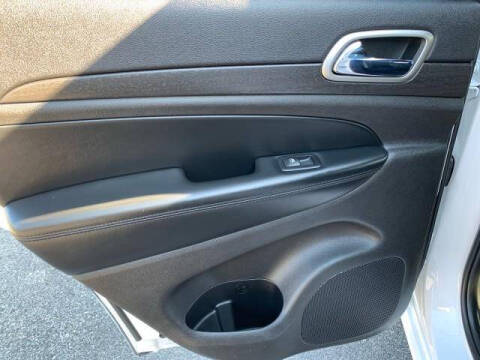 2017 Jeep Grand Cherokee Laredo