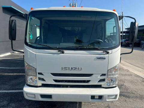 2022 Isuzu NPR-HD