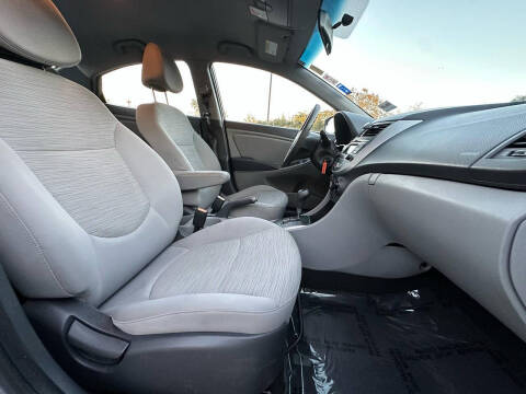 2015 Hyundai Accent GLS