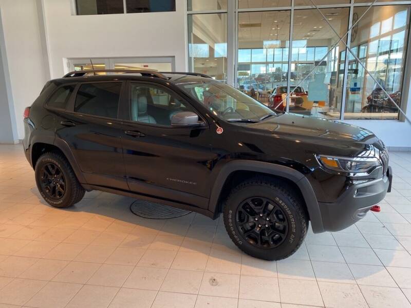 2020 Jeep Cherokee for sale at NEUVILLE CHEVY BUICK GMC in Waupaca WI