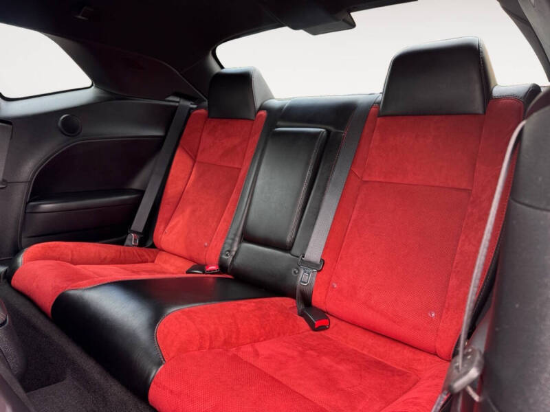 2018 Dodge Challenger 392 HEMI Scat Pack Shaker