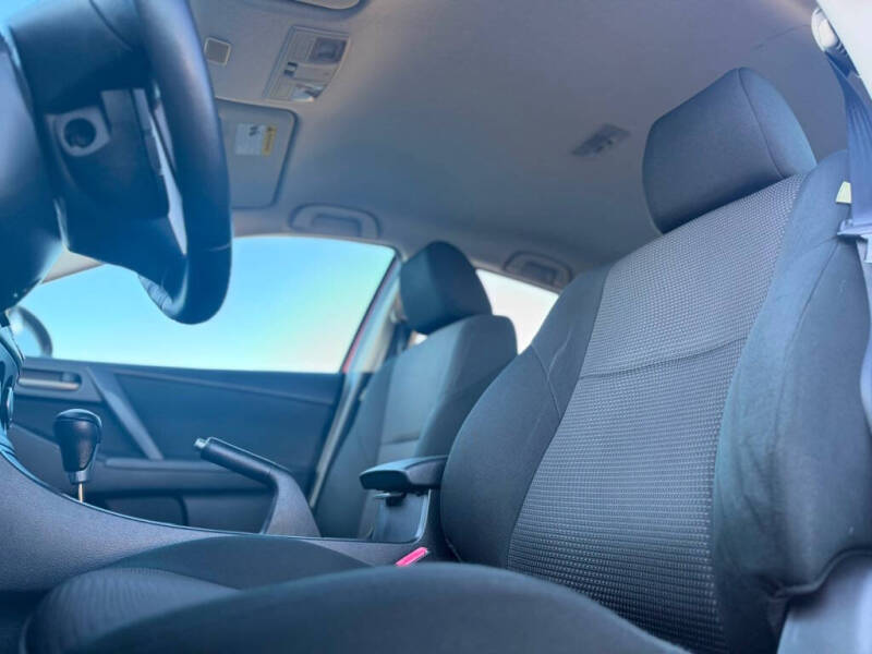 2013 Mazda MAZDA3 i Touring