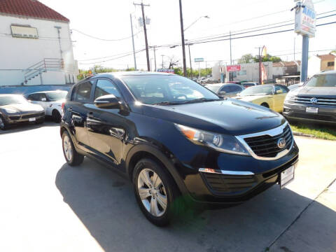 2013 Kia Sportage for sale at AMD AUTO in San Antonio TX