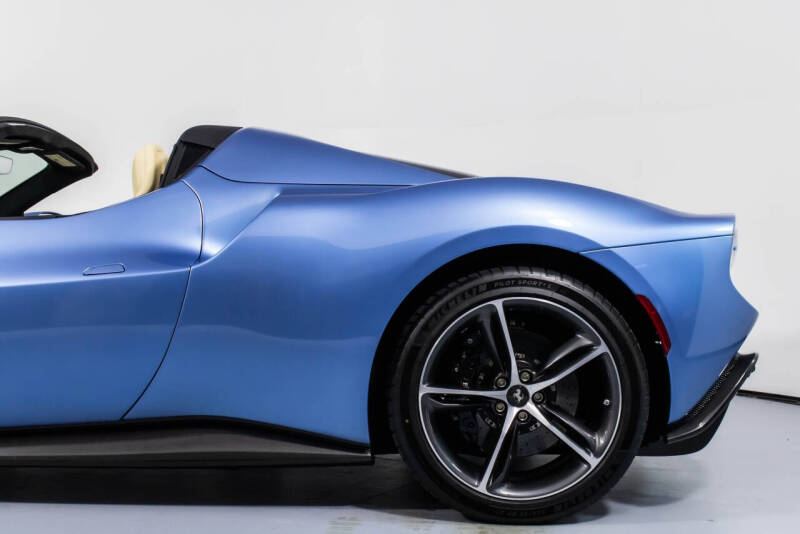 2024 Ferrari 296 GTS