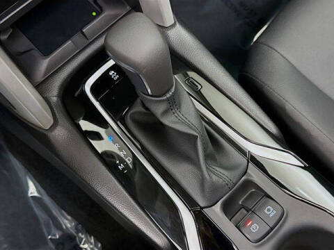 2025 Toyota Corolla Cross XLE