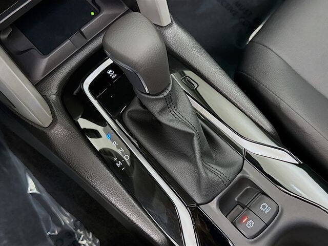 2025 Toyota Corolla Cross XLE