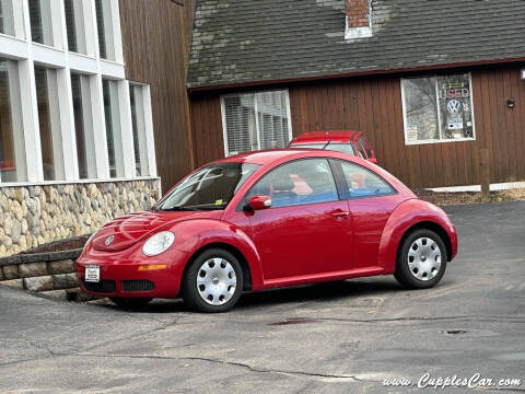 2010 Volkswagen New Beetle for sale at Cupples Car Company in Belmont NH