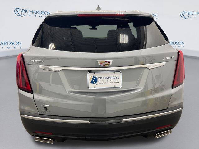 2026 Cadillac XT5 Luxury