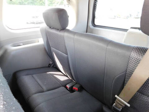 2004 Nissan Armada SE