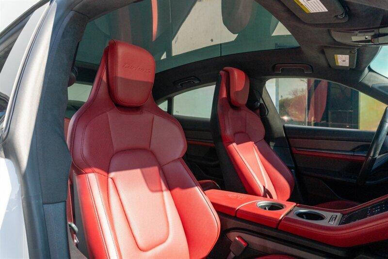 2020 Porsche Taycan Turbo