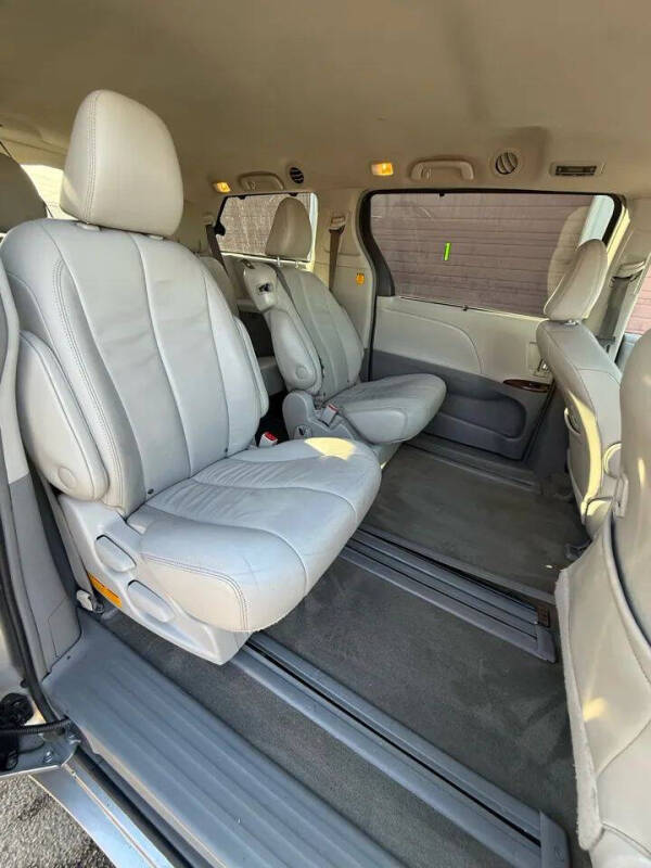 2013 Toyota Sienna