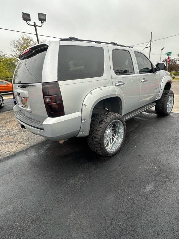 2013 Chevrolet Tahoe LS photo 4