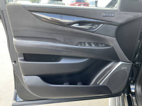 2018 Cadillac Escalade Platinum