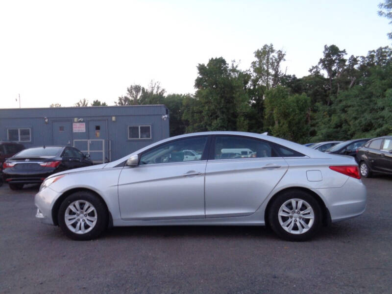 2011 Hyundai Sonata GLS photo 2