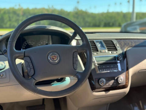 2011 Cadillac DTS Luxury Collection