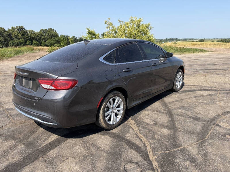 2016 Chrysler 200 Limited