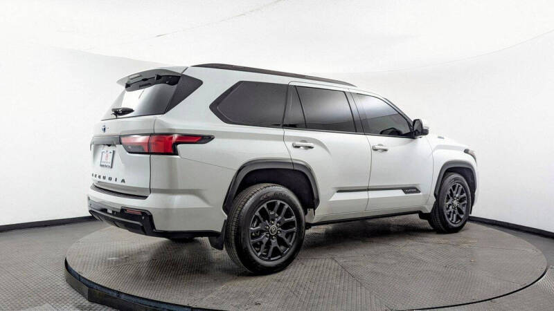 2023 Toyota Sequoia Platinum