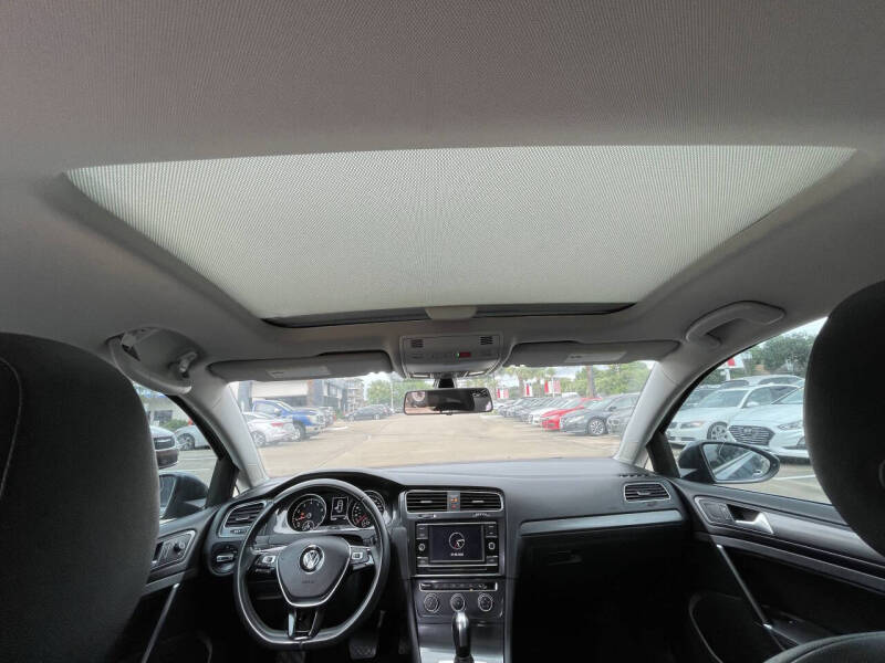 2020 Volkswagen Golf TSI