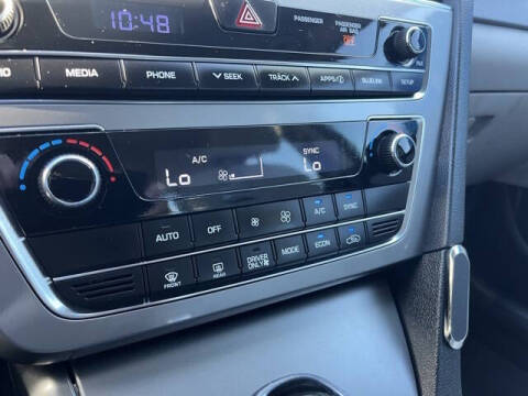 2017 Hyundai Sonata Hybrid SE