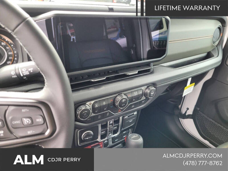 2025 Jeep Gladiator Mojave