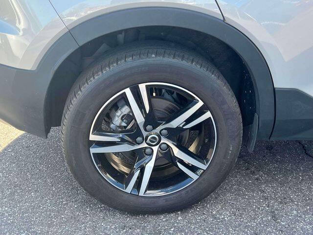 2023 Volvo XC40 B5 Core