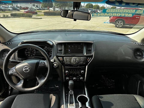 2017 Nissan Pathfinder S