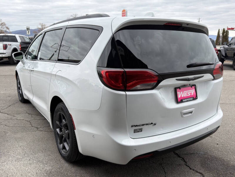 2019 Chrysler Pacifica Touring L Plus