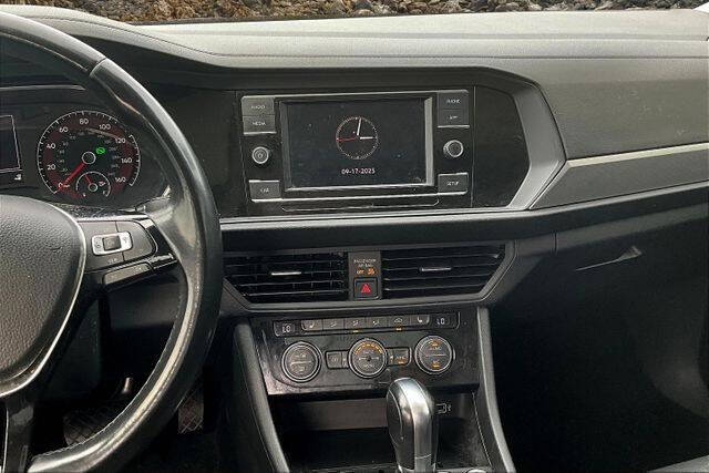 2019 Volkswagen Jetta R-Line