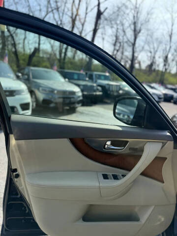 2011 Infiniti FX35