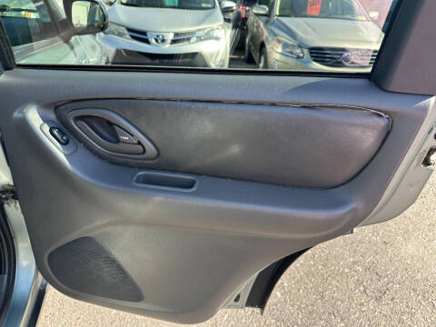 2003 Mazda Tribute ES-V6