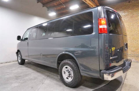 2017 Chevrolet Express LT 3500