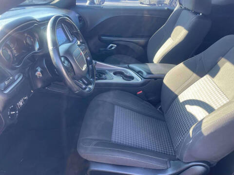 2022 Dodge Challenger SXT