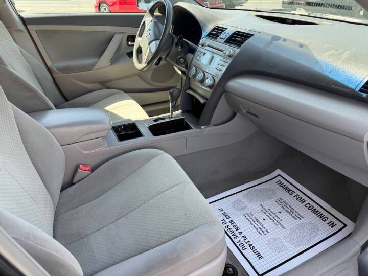 2009 Toyota Camry LE
