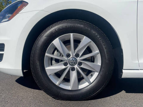 2015 Volkswagen Golf TSI SE