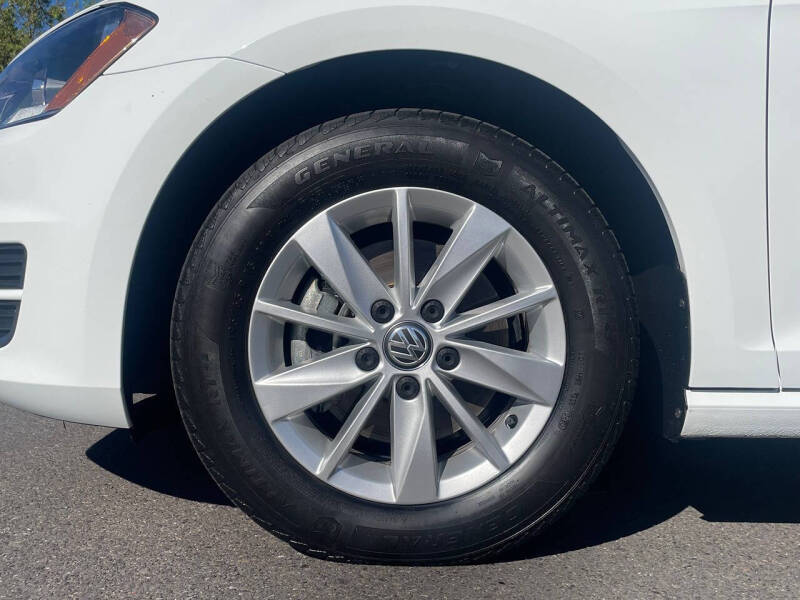 2015 Volkswagen Golf TSI SE