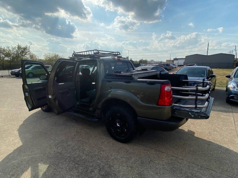 2004 Ford Explorer Sport Trac XLS