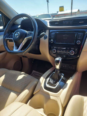 2018 Nissan Rogue SV