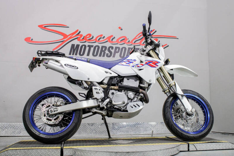 2023 Suzuki DR-Z400SM