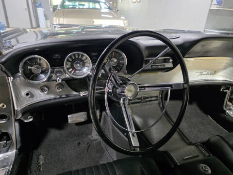 1962 Ford Thunderbird