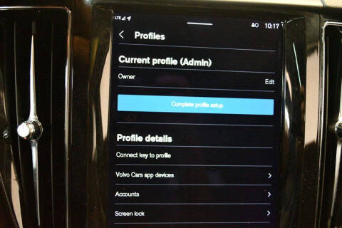 2022 Volvo XC60 B5 Momentum