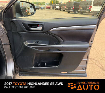 2017 Toyota Highlander SE