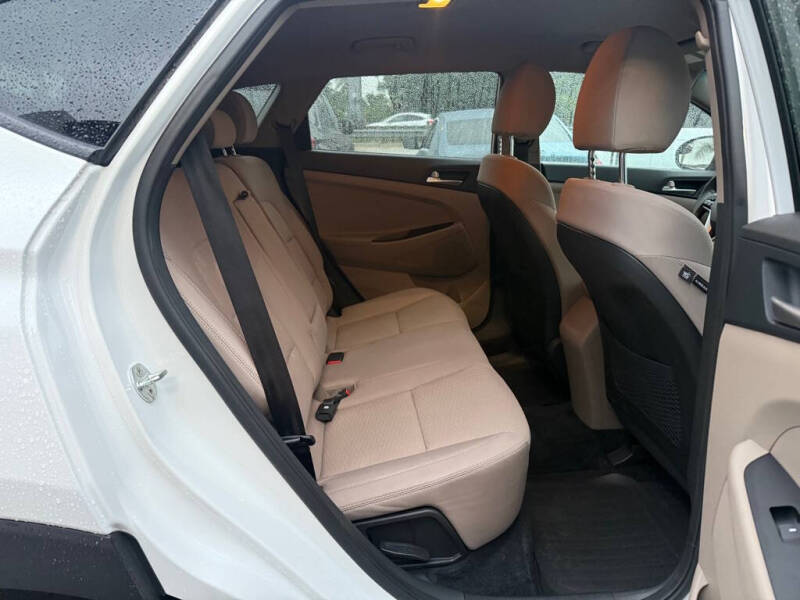 2021 Hyundai Tucson SE