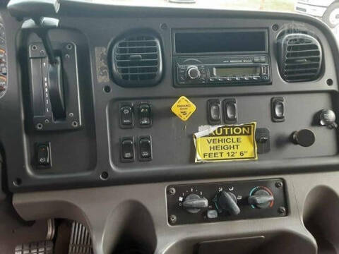 2016 Freightliner M2 106