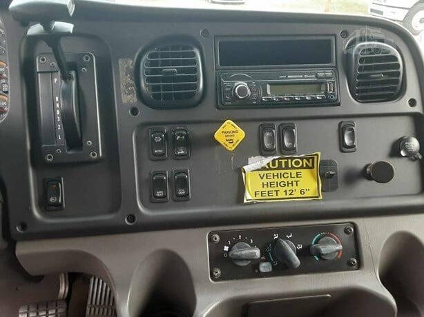 2016 Freightliner M2 106