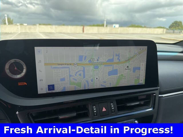 2024 Lexus ES 350 F SPORT Handling